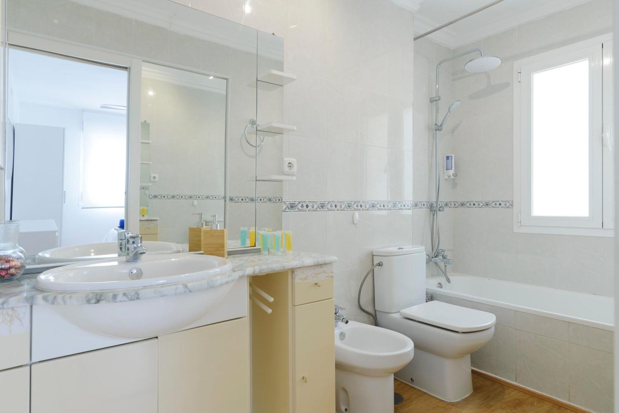 Sea Front Apartment In Marbella Center Екстер'єр фото
