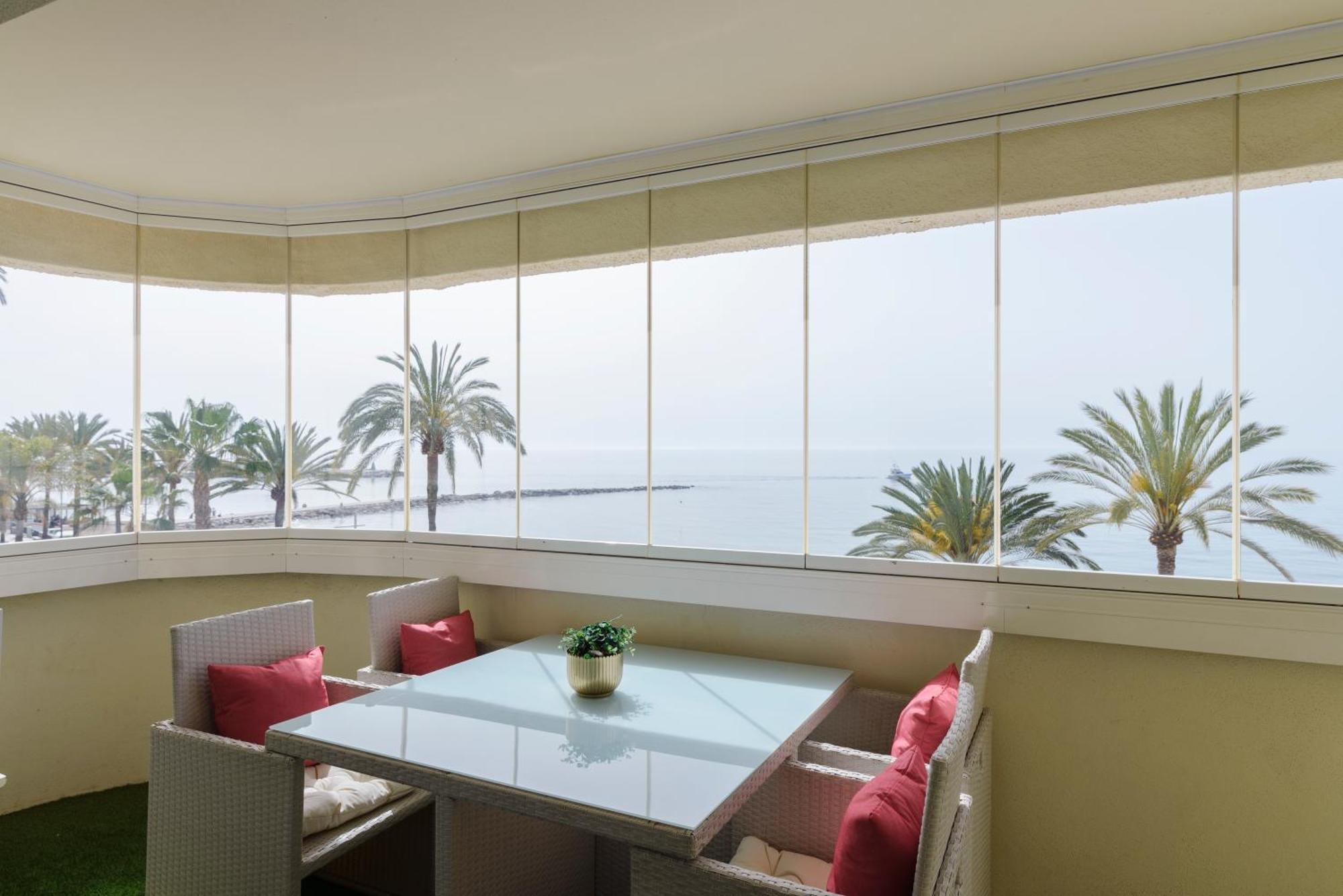 Sea Front Apartment In Marbella Center Екстер'єр фото
